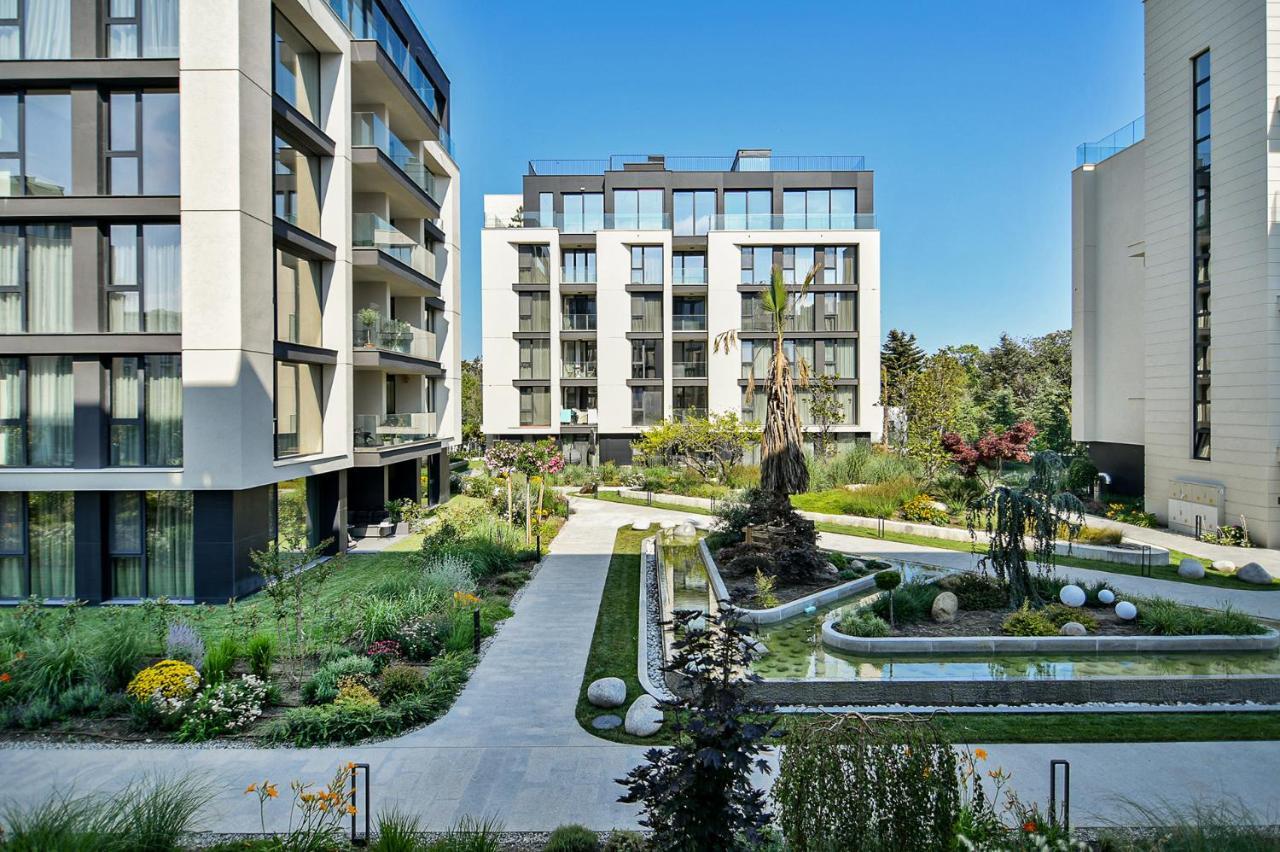 Sea Flats With Parking And Pool In Azur Residence Saints Constantine and Helena Exterior photo