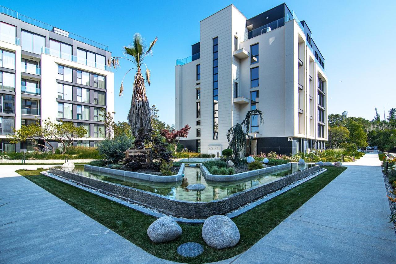 Sea Flats With Parking And Pool In Azur Residence Saints Constantine and Helena Exterior photo