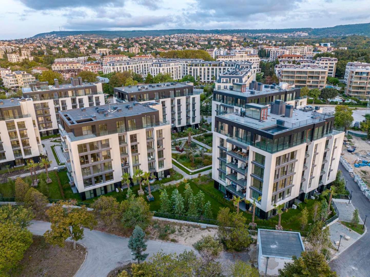 Sea Flats With Parking And Pool In Azur Residence Saints Constantine and Helena Exterior photo